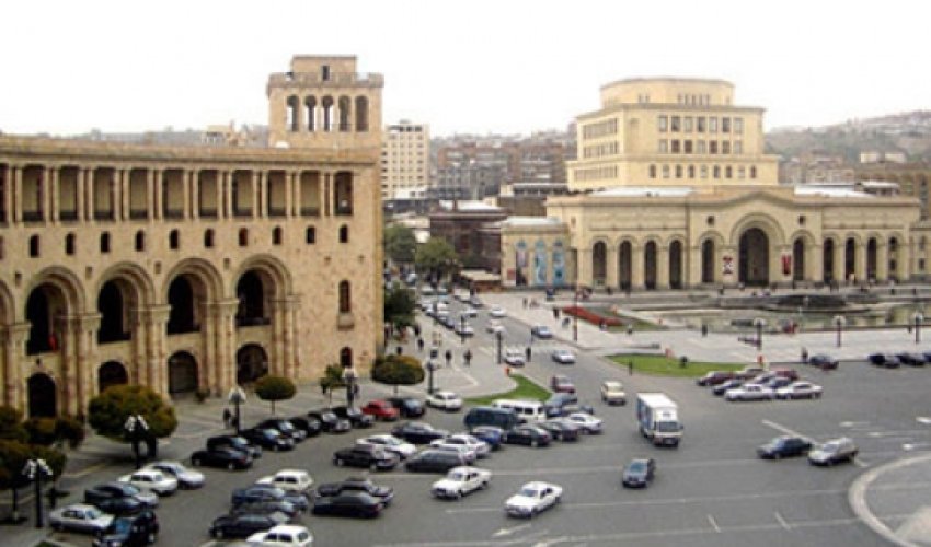 Ermənistan həyəcanla gözləyir Ermənistan həyəcanla gözləyir