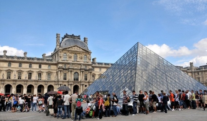 Islamist plot to blow up Eiffel Tower and Louvre foiled Islamist plot to blow up Eiffel Tower and Louvre foiled