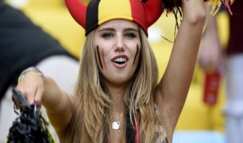 Belgium fan lands modeling gig after World Cup image takes off - VIDEO