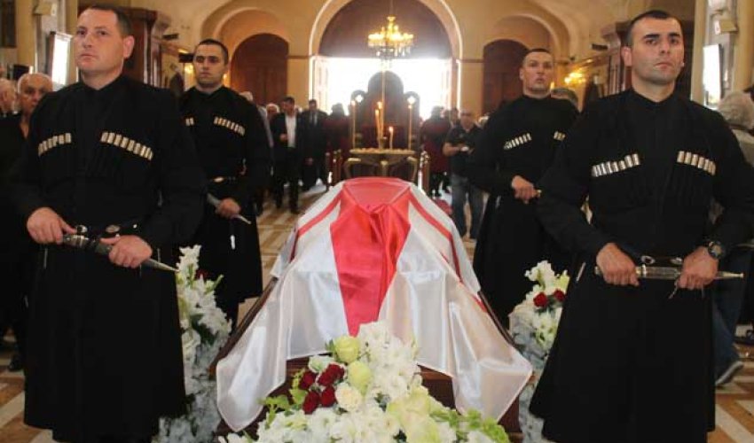 Eduard Şevardnadze dəfn olunub - FOTOLAR