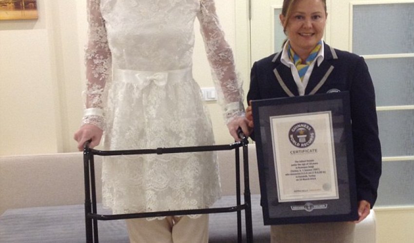 Turkish girl, 17, officially declared world’s tallest teenager - PHOTO
