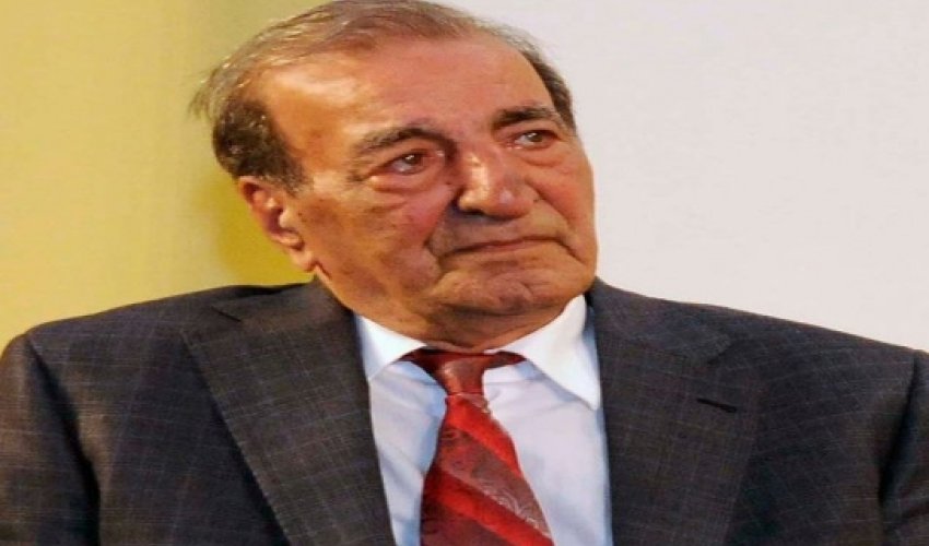 Habil Əliyevin oğlu: “Atamın vəziyyəti elə də yaxşı deyil” Habil Əliyevin oğlu: “Atamın vəziyyəti elə də yaxşı deyil”