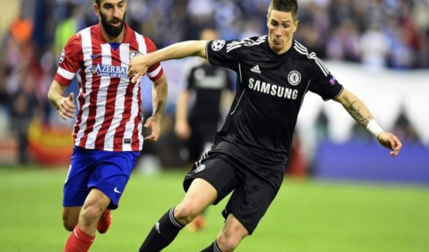 Chelsea and Atletico hold talks over Torres return