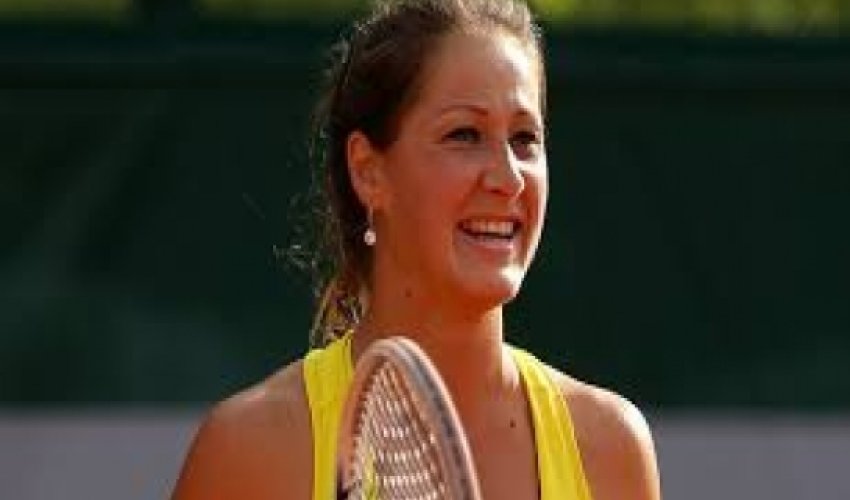 Jovanovski advances in Azerbaijan