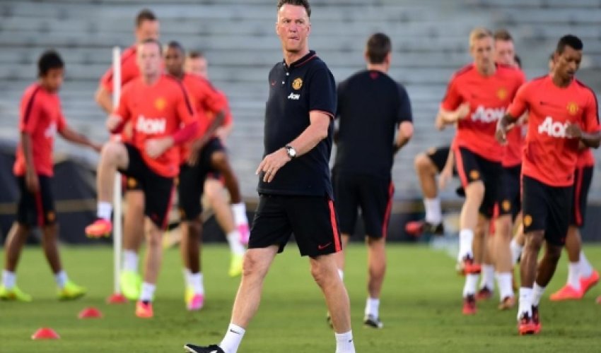 Van Gaal unhappy about United's US trip