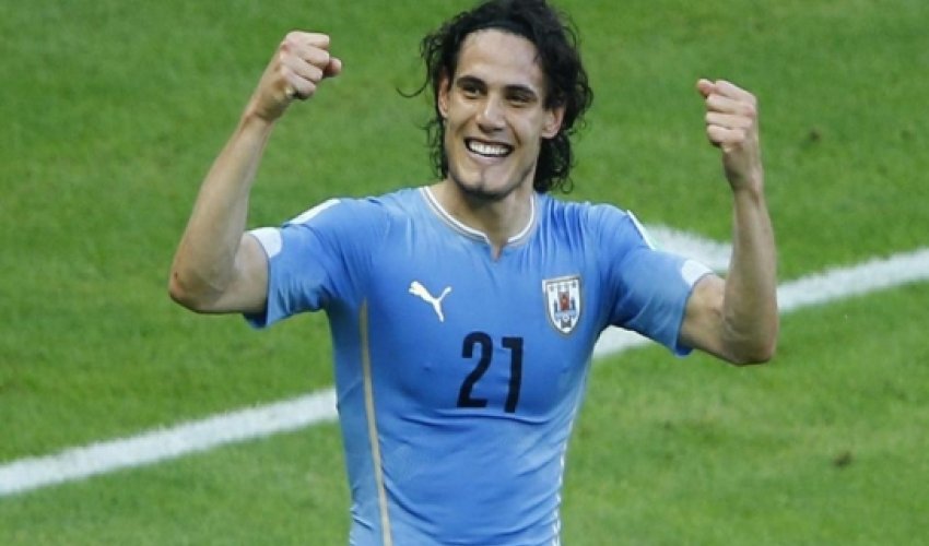 Paper Round: Cavani to United speculation intensifies