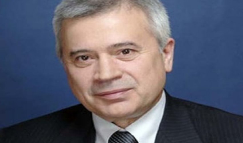Azəbaycanlı milyarder bir gecədə 1 milyard dollar itirdi Azəbaycanlı milyarder bir gecədə 1 milyard dollar itirdi