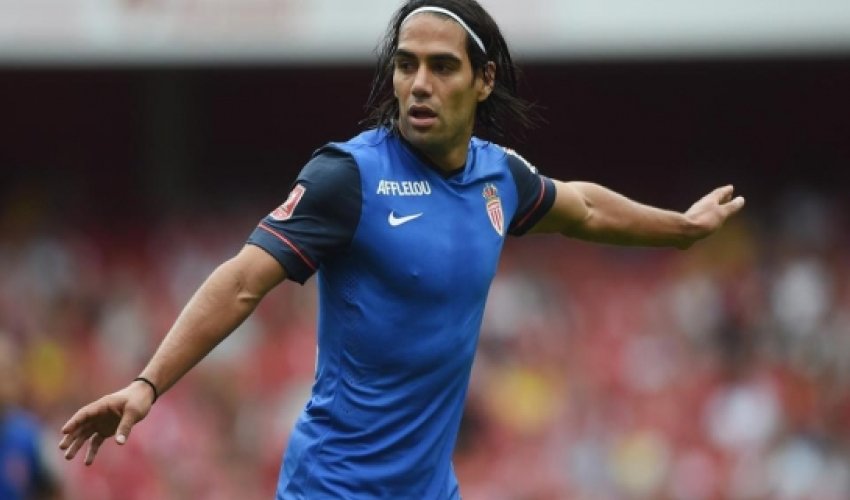 Falcao scores as refereeing blunder hands Monaco victory over Arsenal