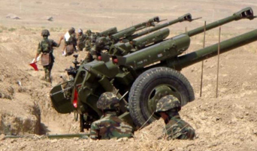 Azərbaycanın artilleriyası Ermənistan hərbi hissələrinə tuşlanıb Azərbaycanın artilleriyası Ermənistan hərbi hissələrinə tuşlanıb