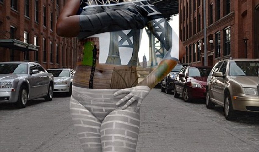 Artist makes her models disappear into the city’s surroundings - PHOTO