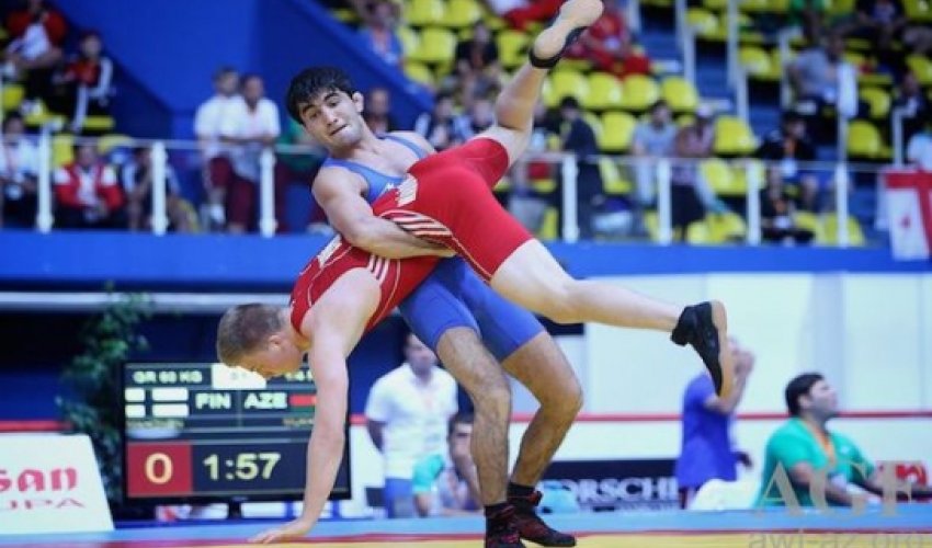 Güləşçilərimiz erməni idmançılarını diz çökdürdü - VİDEO