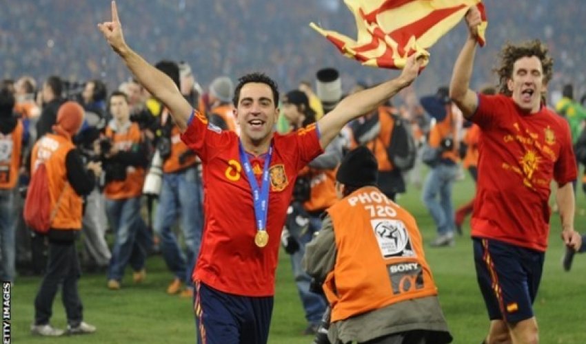 Xavi Hernandez: Barcelona legend quits Spain duty