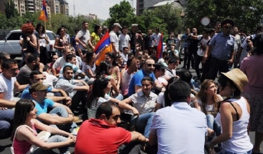 Armenians to hold rally in Yerevan under slogan of ‘No War!’ Armenians to hold rally in Yerevan under slogan of ‘No War!’