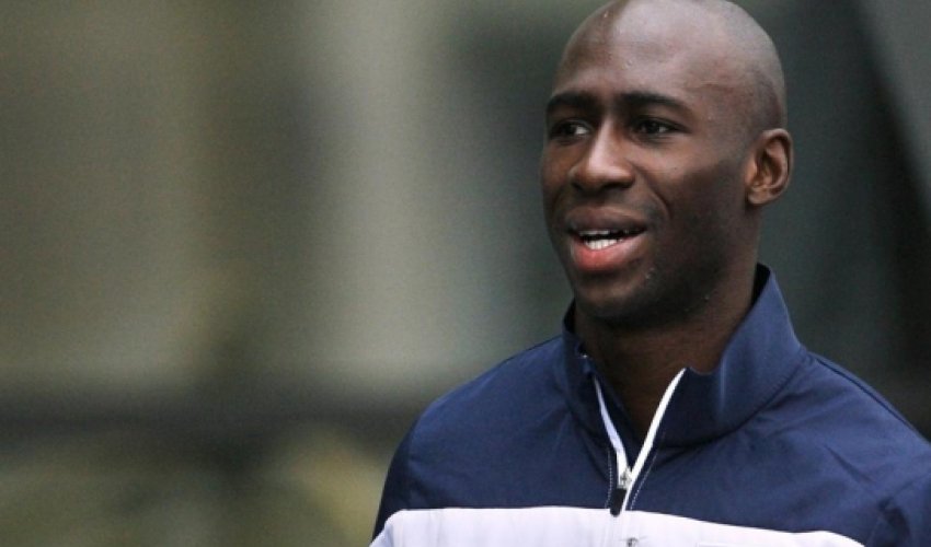 Manchester City confirm £32m Mangala capture