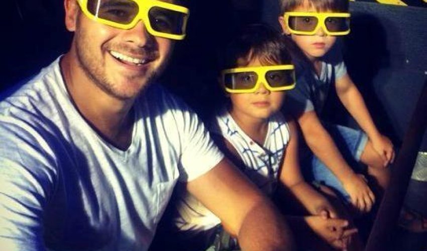 Prezidentin nəvələri Fransada - FOTOLAR