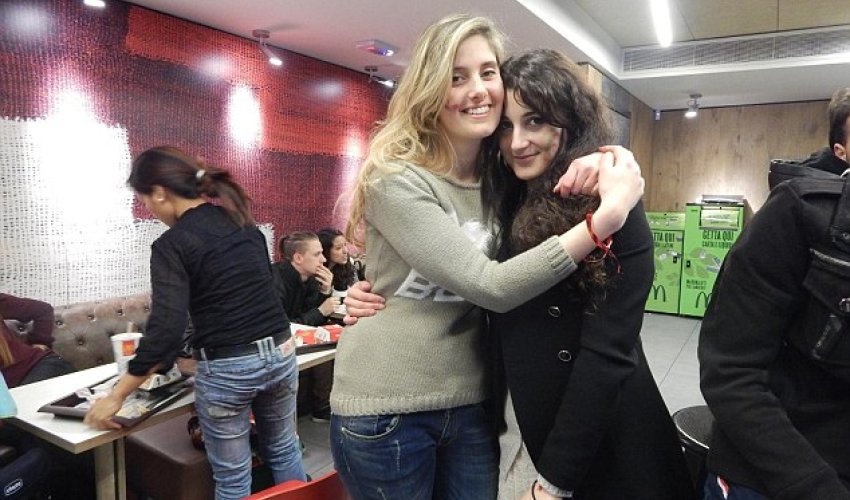Aid workers have been kidnapped by Islamist militants - PHOTO+VIDEO