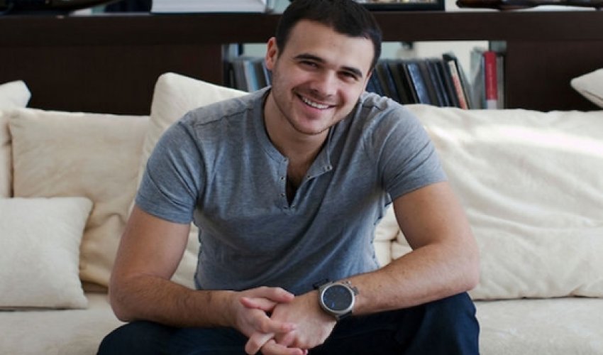 Emin də buzlu suda çimdi - VİDEO