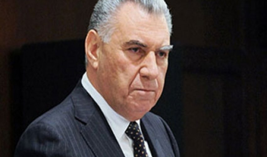 Əli Həsənov: “İnsan vəzifədən çıxanda yaddan çıxır” Əli Həsənov: “İnsan vəzifədən çıxanda yaddan çıxır”