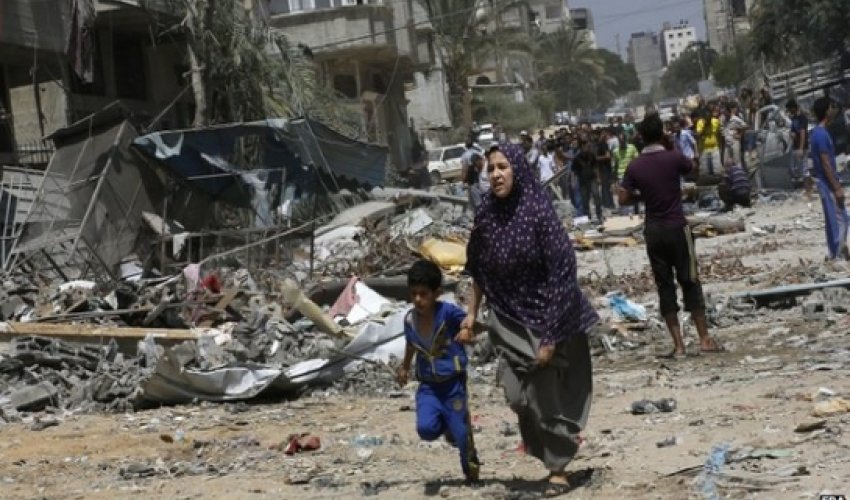 Gaza conflict: Erez crossing 'attacked' amid Israel raids Gaza conflict: Erez crossing 'attacked' amid Israel raids