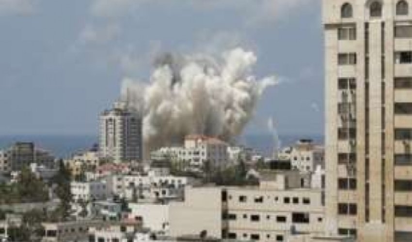 İsrail Fələstin parlamentinin binasını bombaladı İsrail Fələstin parlamentinin binasını bombaladı
