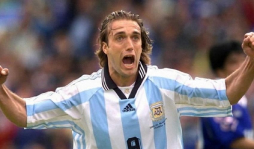 Batistuta ayaqlarının kəsilməsini istəyib Batistuta ayaqlarının kəsilməsini istəyib