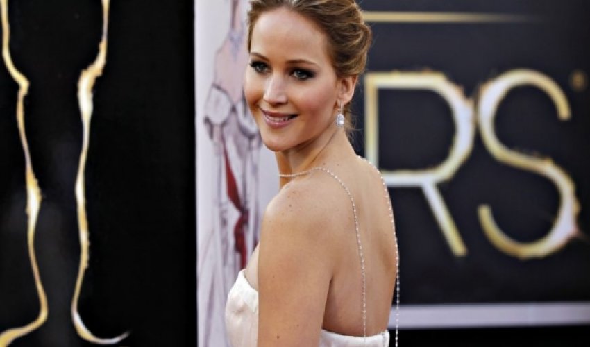 Nude photos of Jennifer Lawrence leaked online by hacker