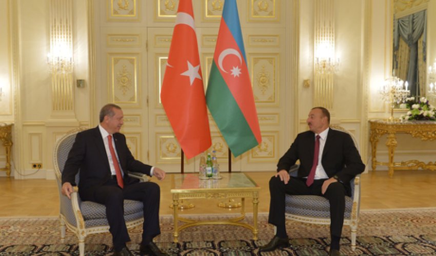 Təkbətək görüş oldu - FOTOLAR