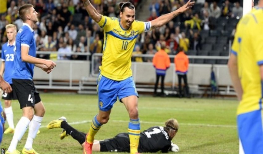 Ibrahimovic breaks Sweden goalscoring record