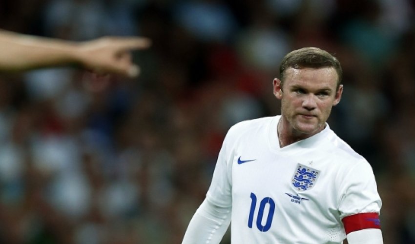 Time to stop pointing finger of blame at selfless whipping boy Wayne Rooney