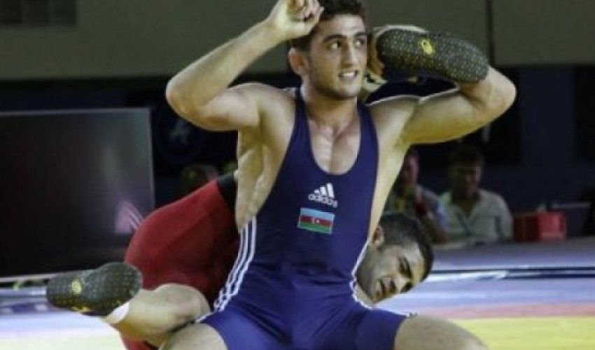 Azerbaijani wrestler claims world crown - VIDEO