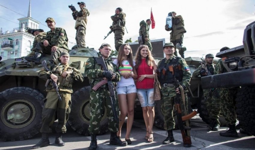 Ukraine rebels defiant over new law Ukraine rebels defiant over new law