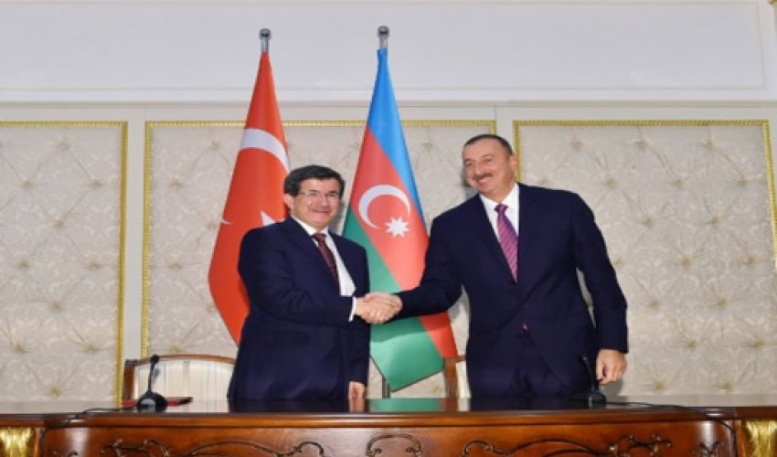 Davudoğlu: “Azərbaycana xidmət Türkiyəyə xidmət deməkdir ”
