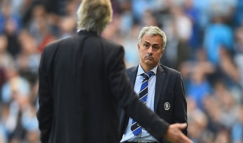 Manuel Pellegrini criticises 'small team' Chelsea after draw