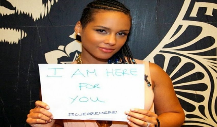 Alicia Keys leaks own nude photo 'to create a kinder and more peaceful world'