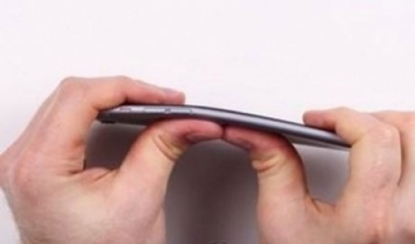 “Apple” əyilən telefonları yenisi ilə əvəz edəcək