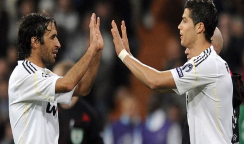 Ronaldo bütün rekordları alt-üst edir Ronaldo bütün rekordları alt-üst edir