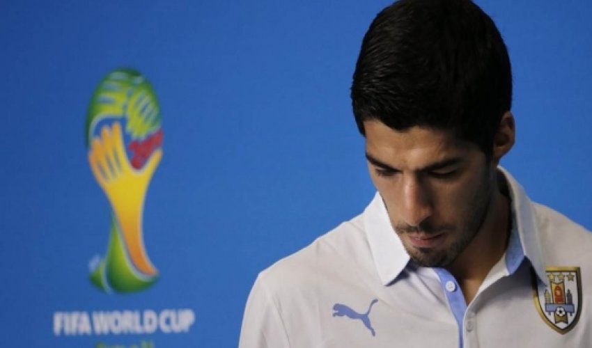 Banned Suarez included by Uruguay for friendlies