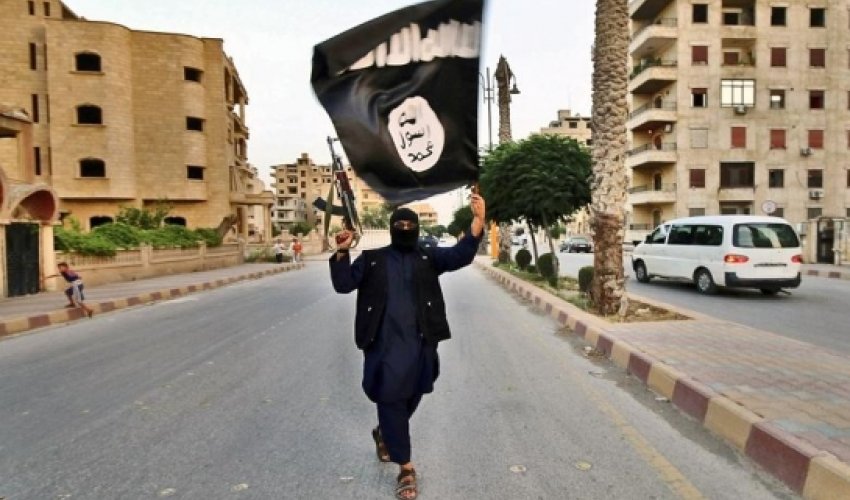 Syrian town fears massacre