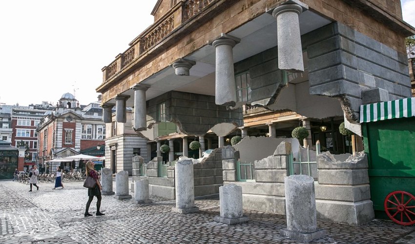 The floating market of Covent Garden - PHOTO