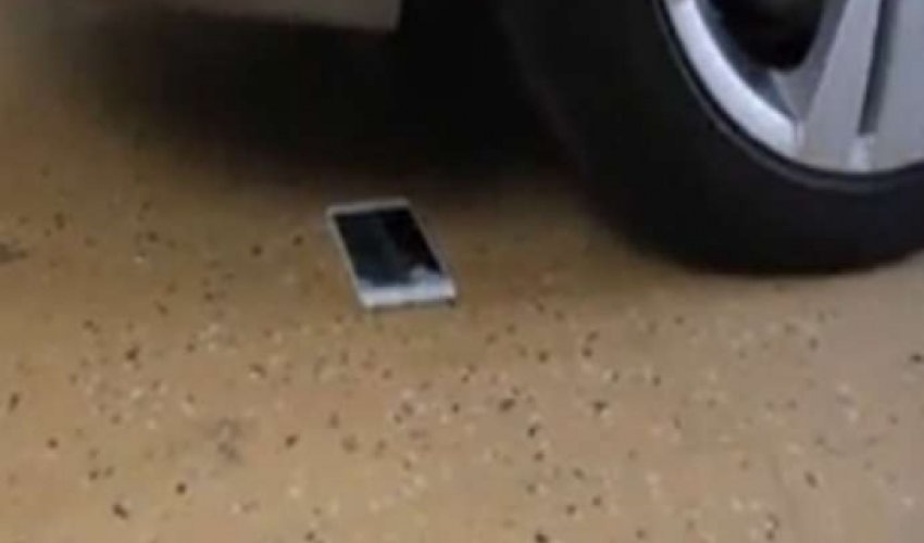 iPhone 6 Plus vs. BMW Car - Durability Test - VIDEO iPhone 6 Plus vs. BMW Car - Durability Test - VIDEO