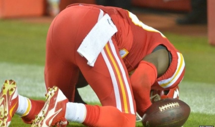 The NFL player penalised for praying