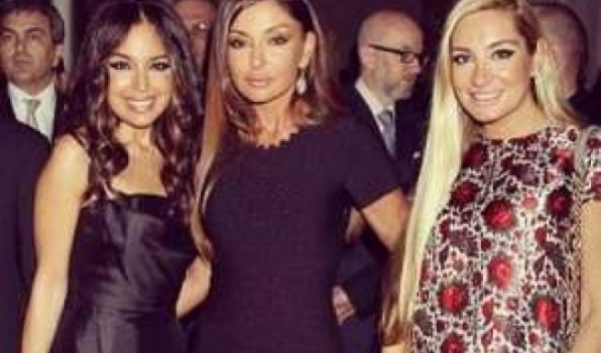 Mehriban Əliyeva və qızları Bakı Kristal Zalında