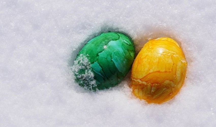 Apple and Facebook will pay for female employees to freeze their eggs