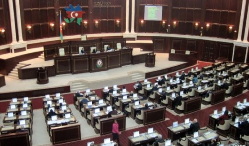 “Milli Məclis müdafiə naziri ilə danışıqlar aparır”