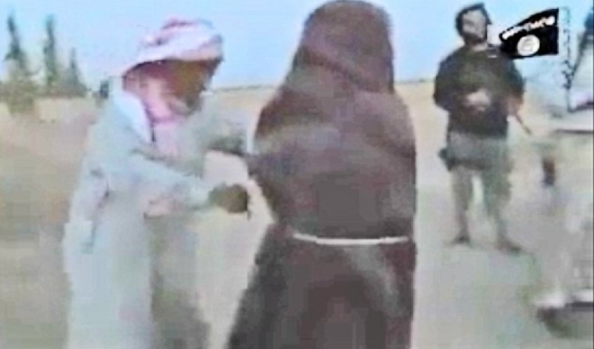 Video clip showing Syrian woman being stoned to death by group of men - VIDEO Video clip showing Syrian woman being stoned to death by group of men - VIDEO