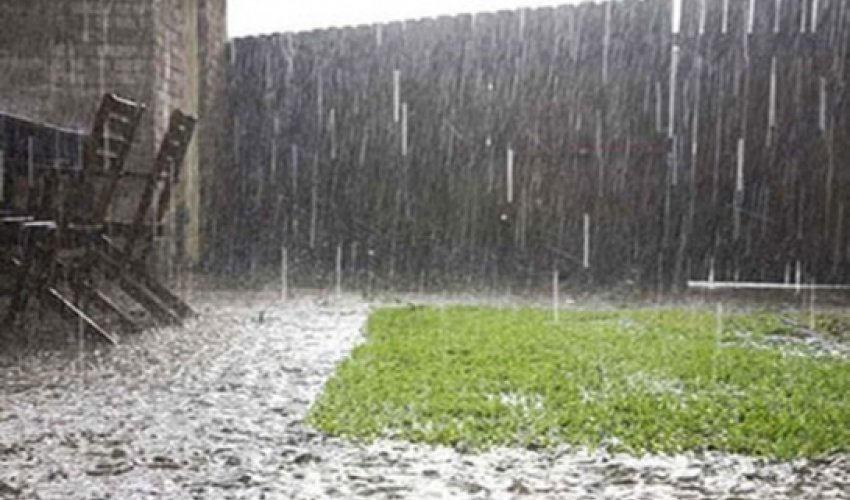 Güclü yağış Lənkəranda sel yaratdı