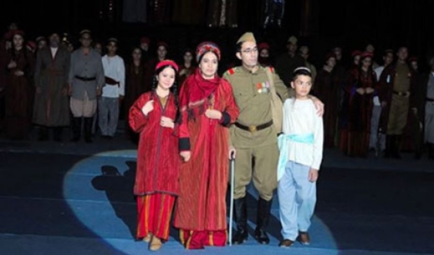 Türkmənistan prezidenti indi də dramaturq oldu - FOTOLAR