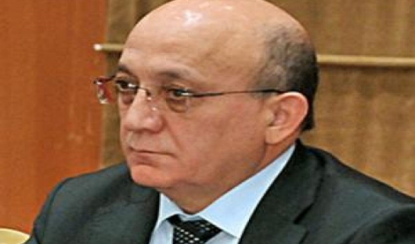 Мубариз Гурбанлы -  "День Ашура не может быть нерабочим днем "