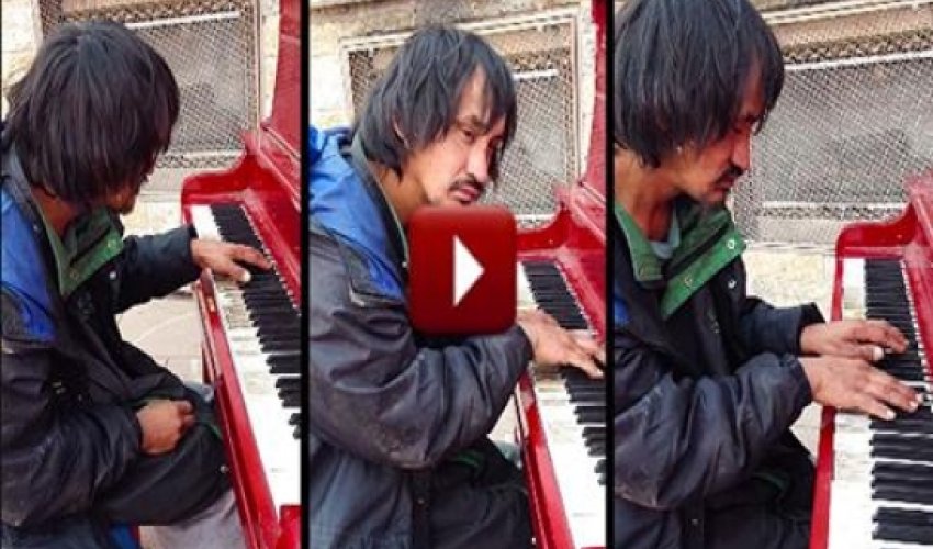 Homeless man sits down at public piano - VIDEO Homeless man sits down at public piano - VIDEO