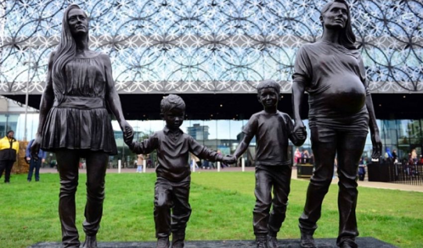 Is Gillian Wearing's family sculpture offensive to fathers?